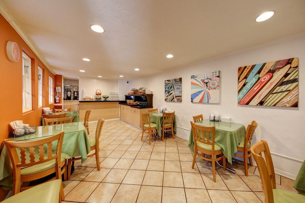 Hotel At Venice Los Angeles